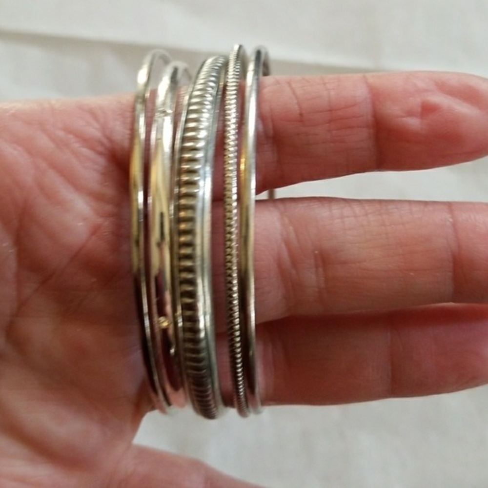 Silver bangle bundle‎ - Picture 5 of 5